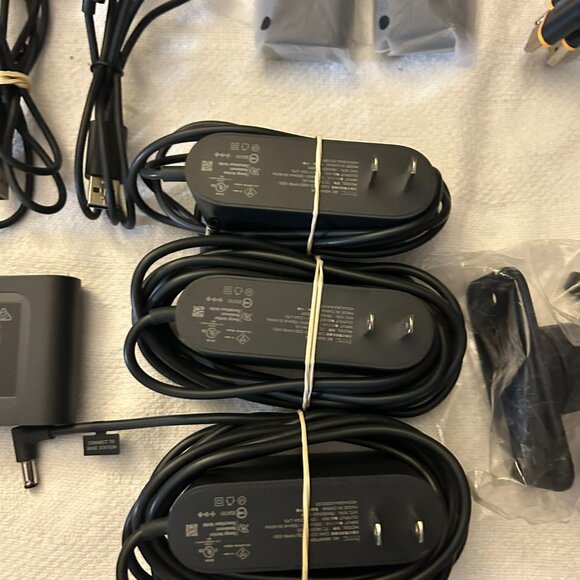 HTC Vive VR Headset Complete Set Full Kit System Virtual Reality for PC With Box - Picture 10 of 12